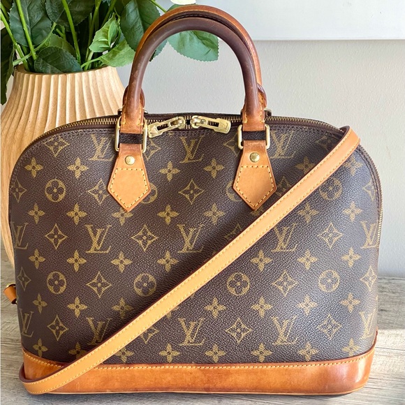 Authentic LOUIS VUITTON Monogram Alma Bag - Picture 14 of 14